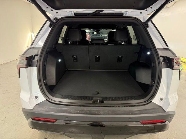 new 2026 Chevrolet Equinox car, priced at $36,695