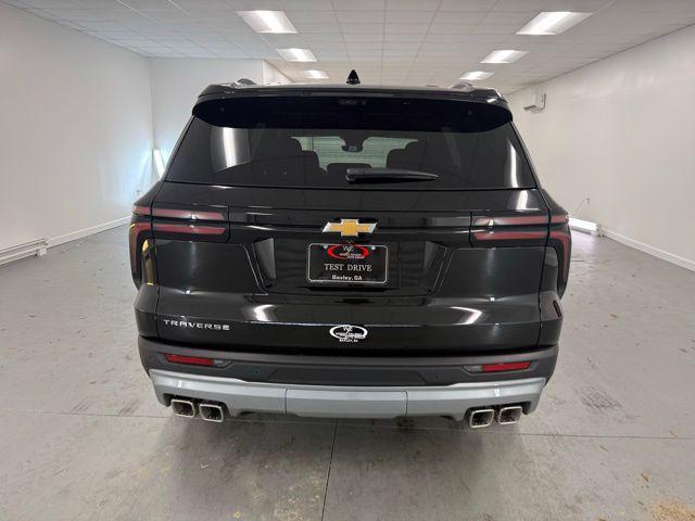 new 2026 Chevrolet Traverse car, priced at $45,454