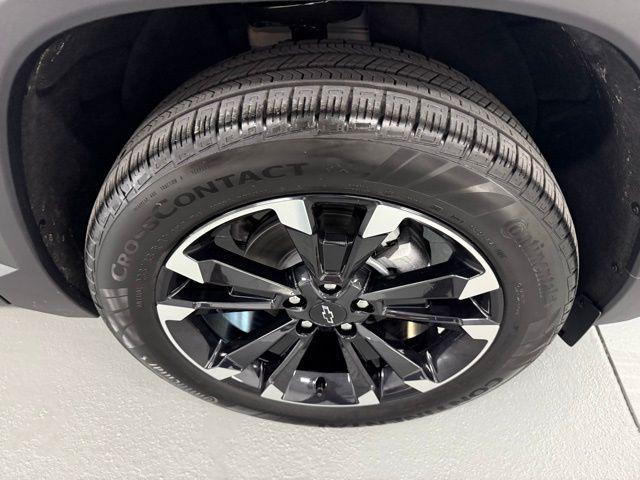 new 2026 Chevrolet Equinox car, priced at $35,899