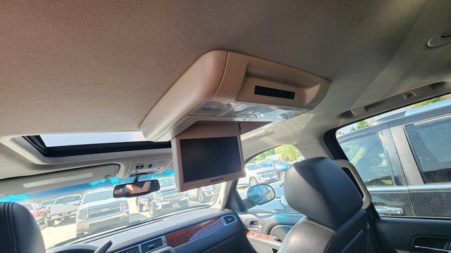 used 2012 Chevrolet Suburban car, priced at $5,500