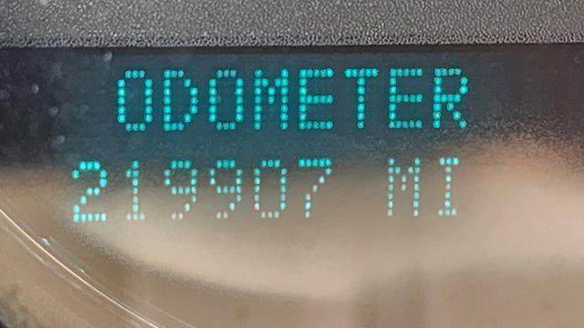 used 2012 Chevrolet Suburban car, priced at $5,500