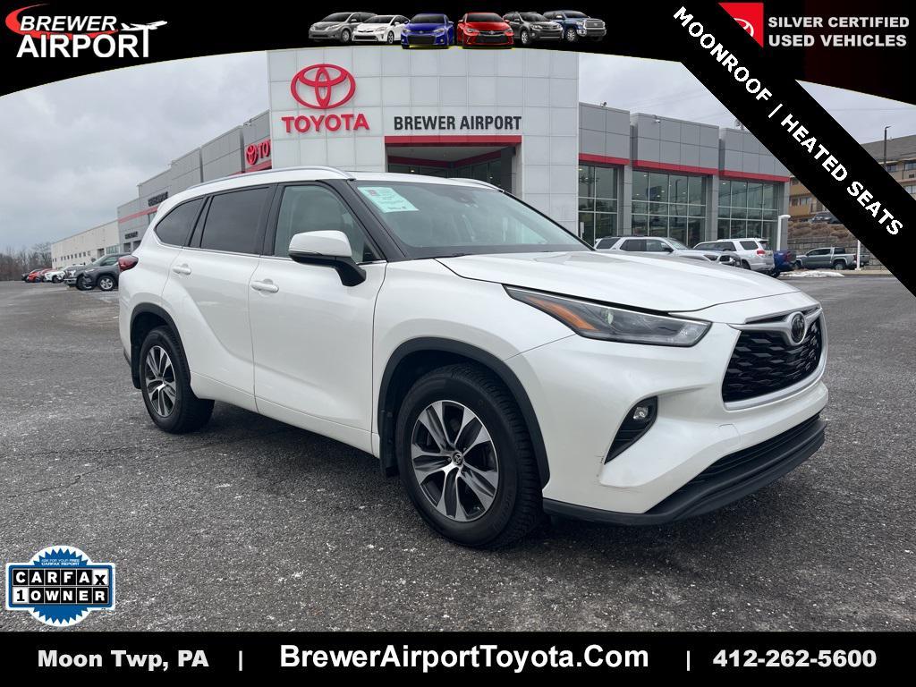 used 2021 Toyota Highlander car, priced at $27,500