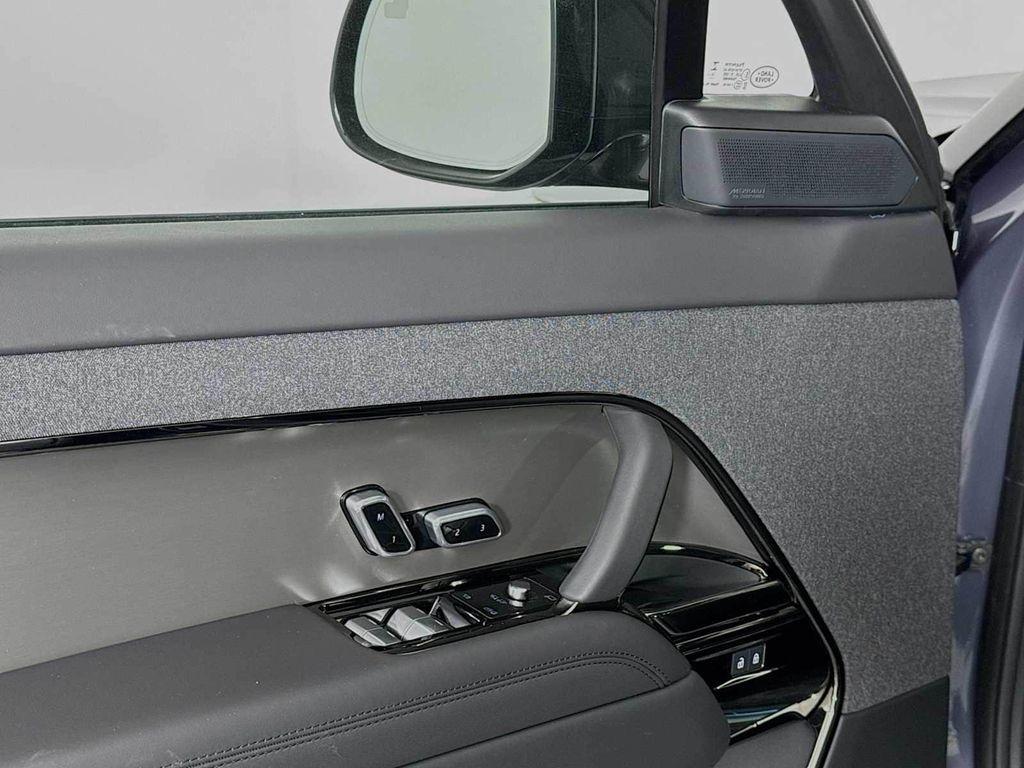 new 2026 Land Rover Range Rover Sport car, priced at $95,670