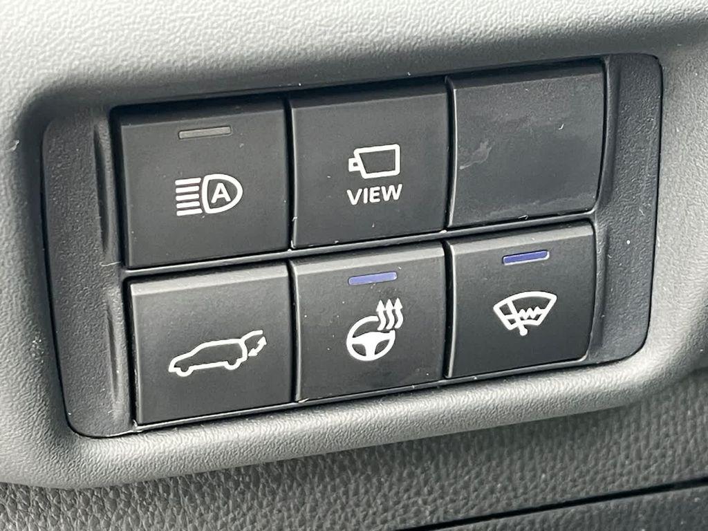 used 2021 Toyota Highlander car, priced at $36,998