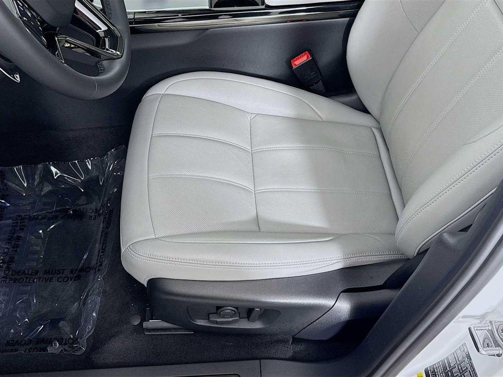 used 2025 Land Rover Range Rover Evoque car, priced at $41,998