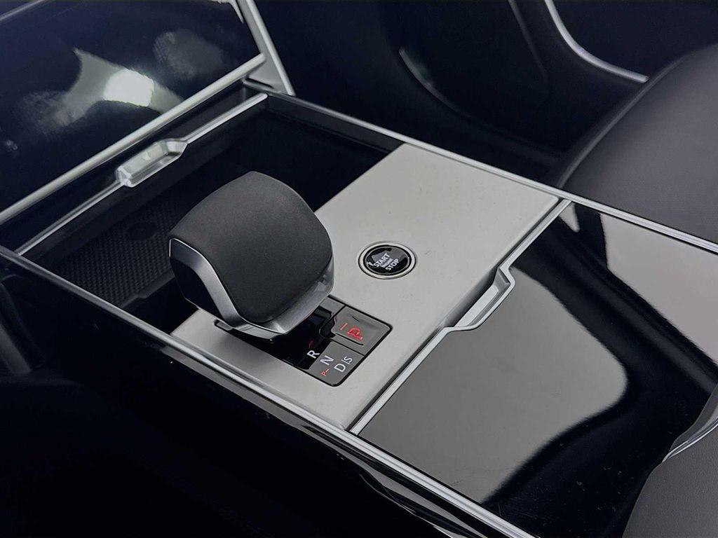 new 2025 Land Rover Range Rover car