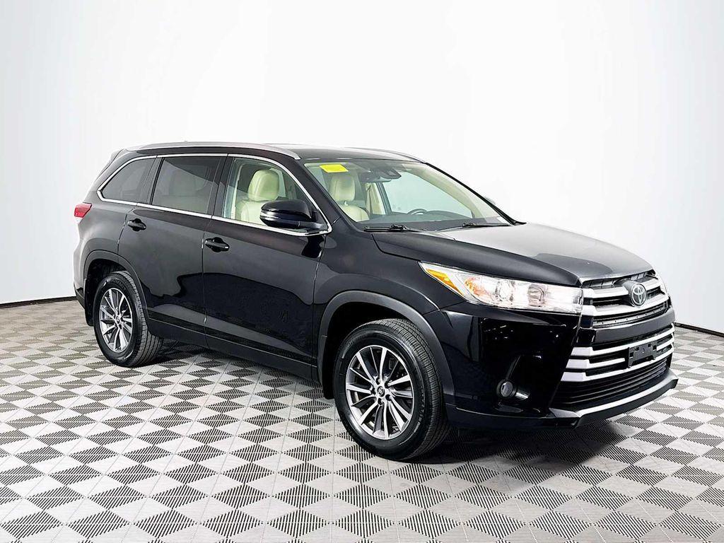 used 2019 Toyota Highlander car, priced at $26,498
