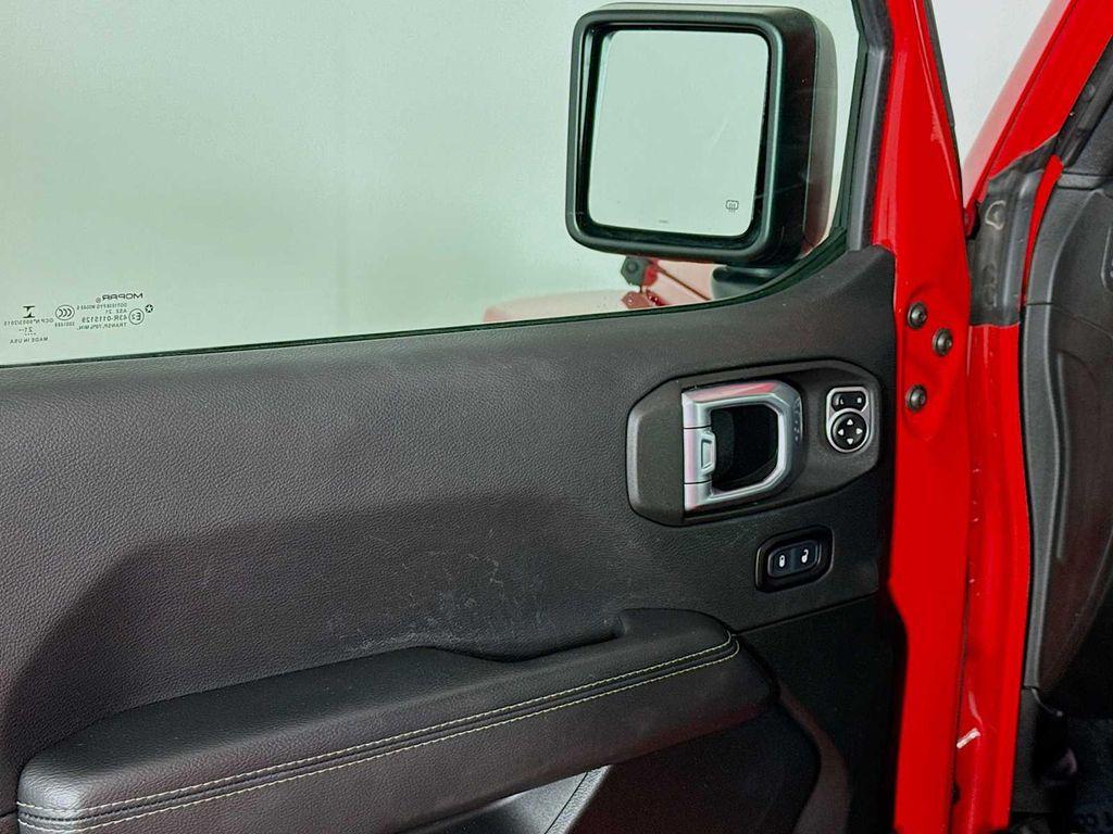 used 2021 Jeep Gladiator car, priced at $27,613