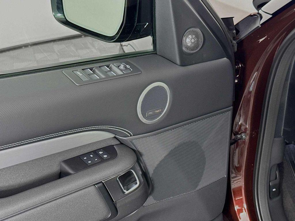 new 2026 Land Rover Discovery car