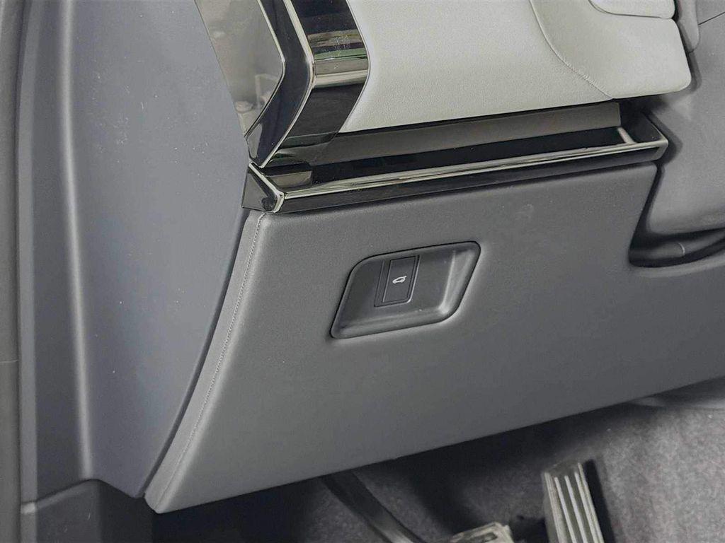 new 2026 Land Rover Range Rover Sport car, priced at $95,580