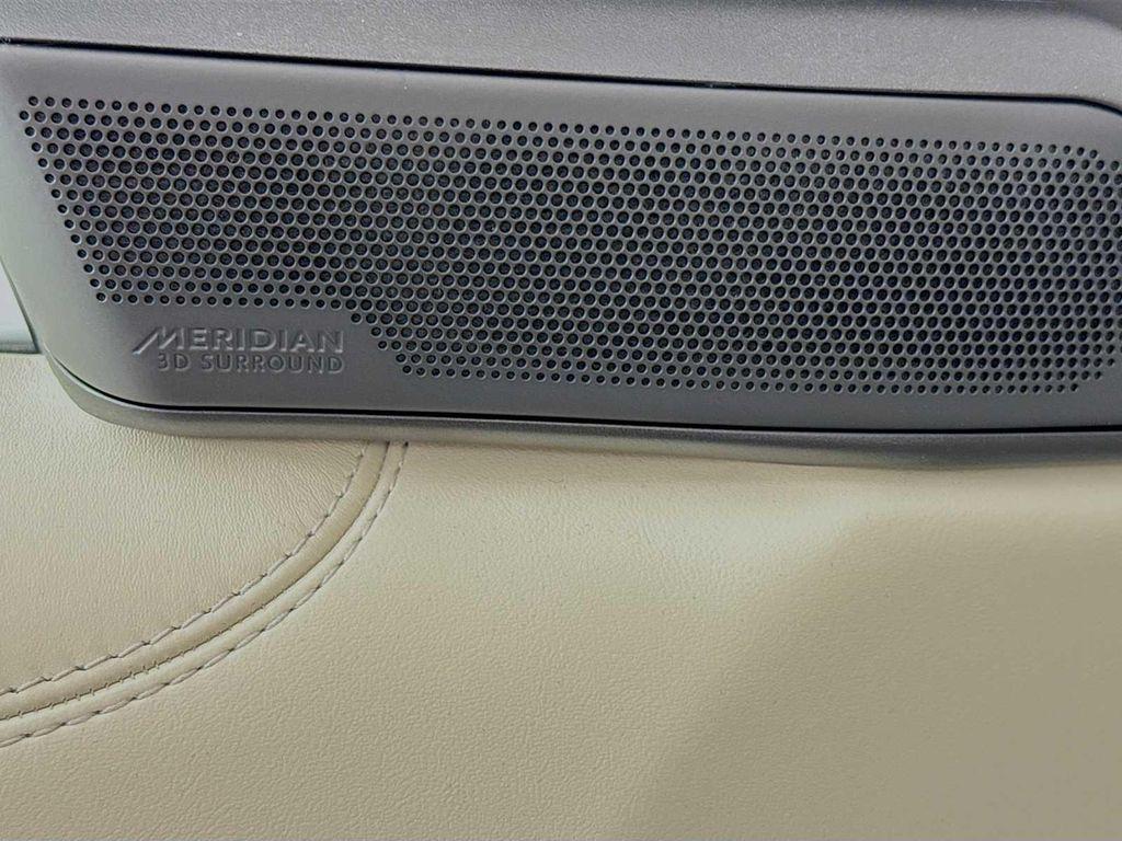 new 2025 Land Rover Range Rover car, priced at $153,100