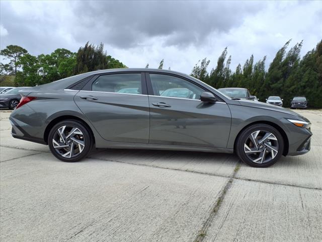 new 2025 Hyundai Elantra car, priced at $25,906