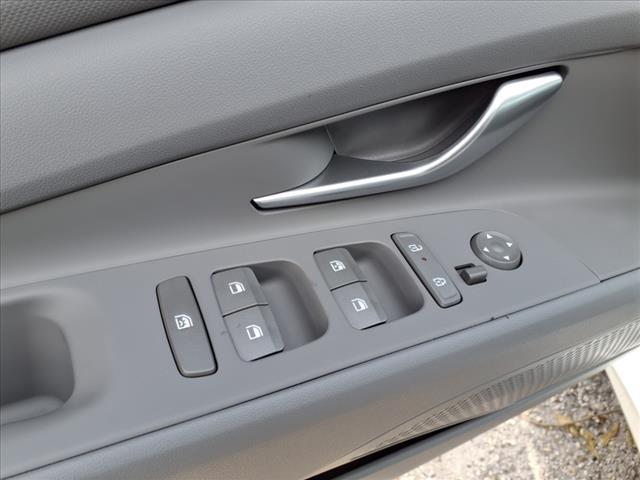 new 2025 Hyundai Elantra car, priced at $26,606