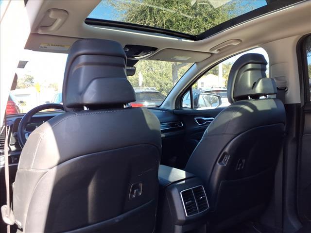 used 2023 Kia Sportage Hybrid car, priced at $25,555