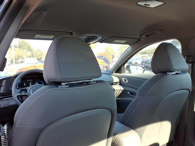 new 2026 Hyundai Elantra car