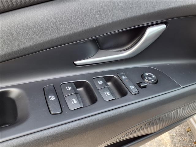 new 2025 Hyundai Elantra car, priced at $26,174