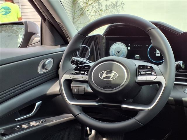 new 2025 Hyundai Elantra car, priced at $26,174