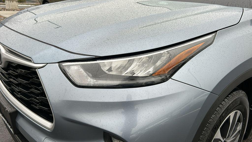 used 2020 Toyota Highlander car, priced at $27,990
