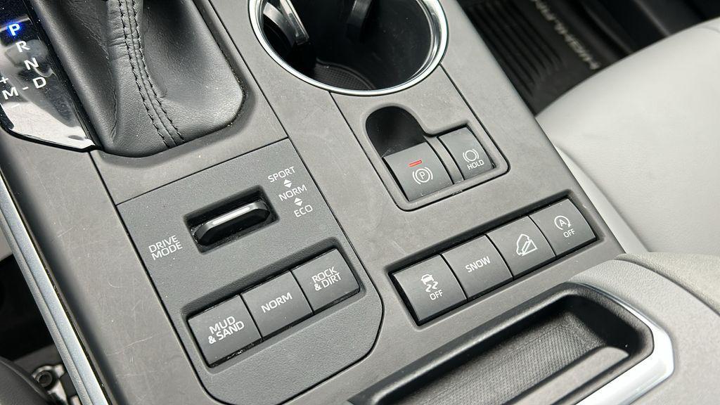 used 2020 Toyota Highlander car, priced at $27,990