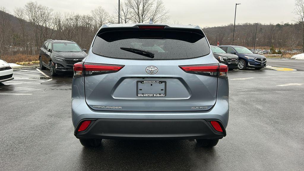 used 2020 Toyota Highlander car, priced at $27,990