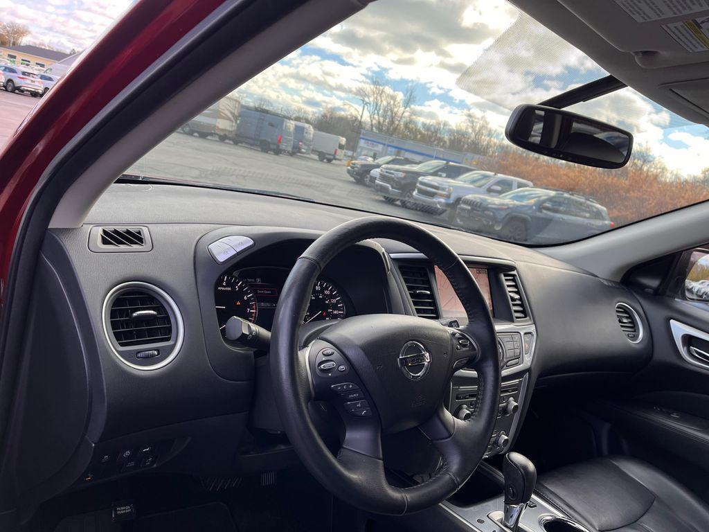 used 2019 Nissan Pathfinder car