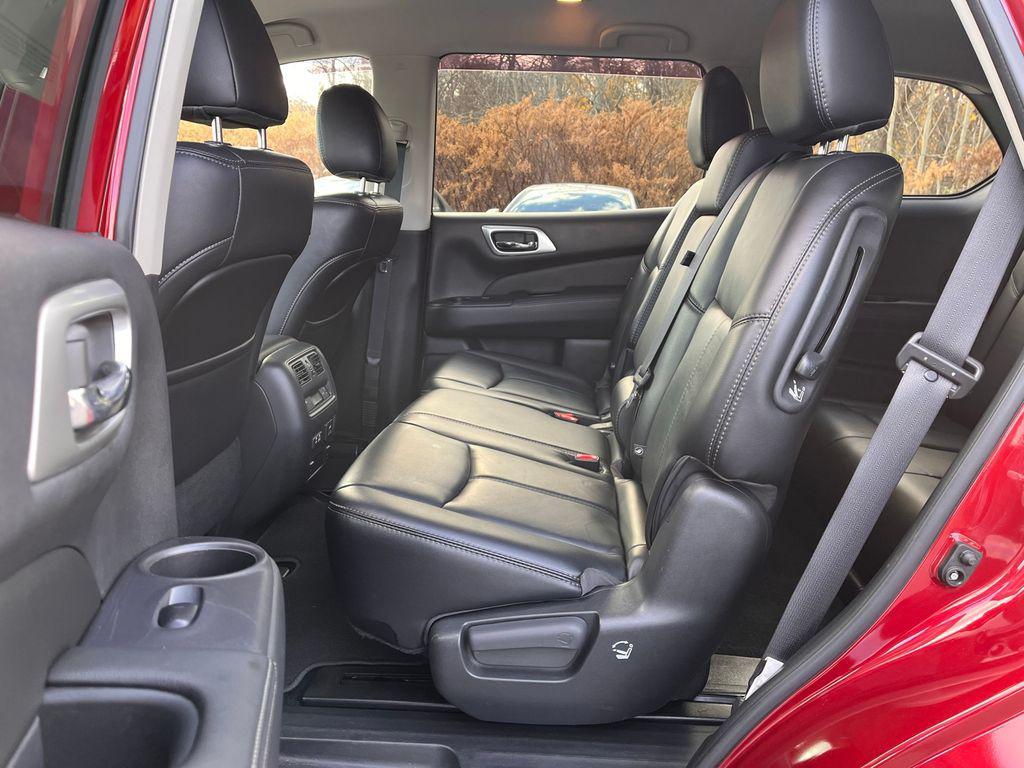 used 2019 Nissan Pathfinder car