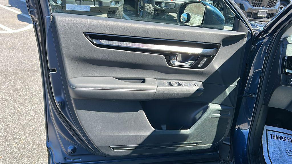 used 2025 Honda CR-V car