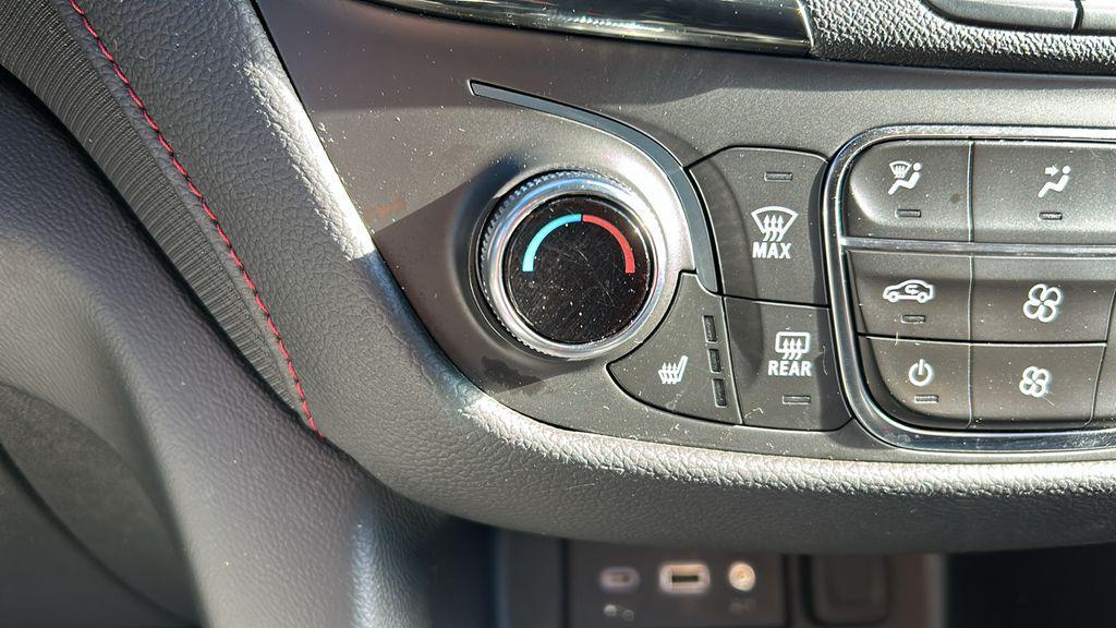 used 2022 Chevrolet Equinox car, priced at $20,899