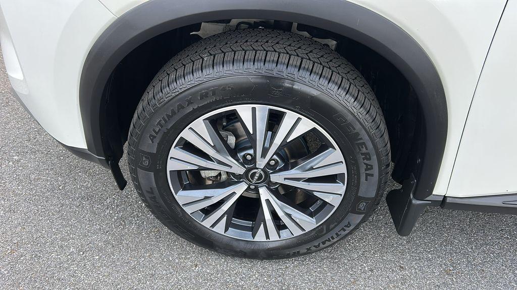 used 2022 Nissan Rogue car, priced at $17,994