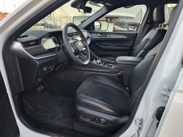 new 2025 Jeep Grand Cherokee car, priced at $45,500