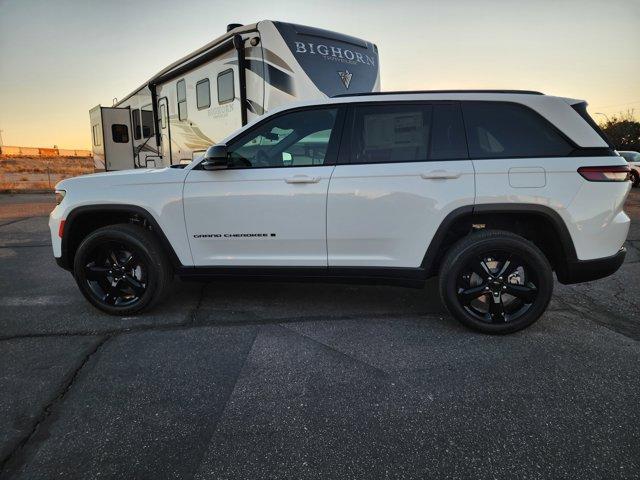 new 2025 Jeep Grand Cherokee car, priced at $45,500
