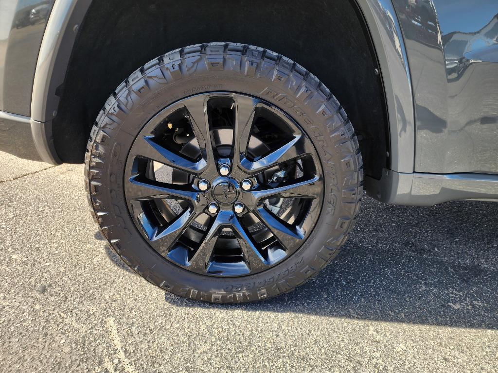 used 2021 Jeep Grand Cherokee car, priced at $21,358