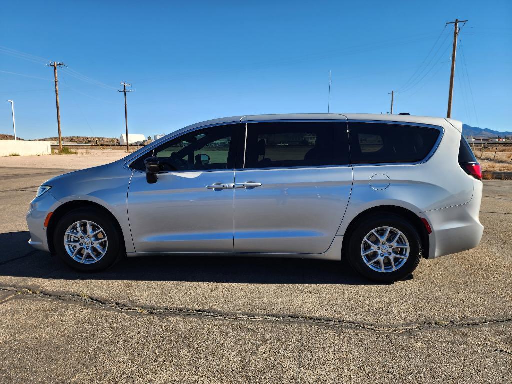 new 2026 Chrysler Pacifica car, priced at $43,764