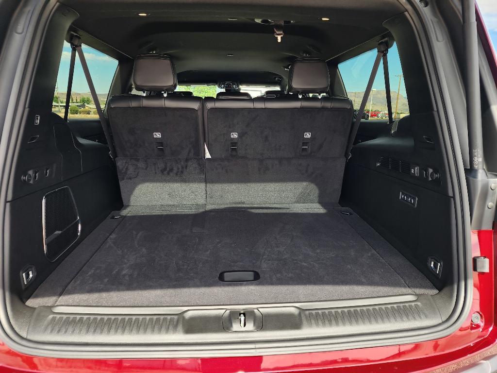 new 2026 Jeep Grand Wagoneer L car, priced at $69,641