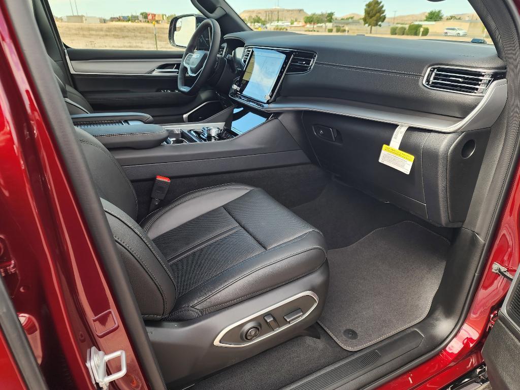 new 2026 Jeep Grand Wagoneer L car, priced at $69,641