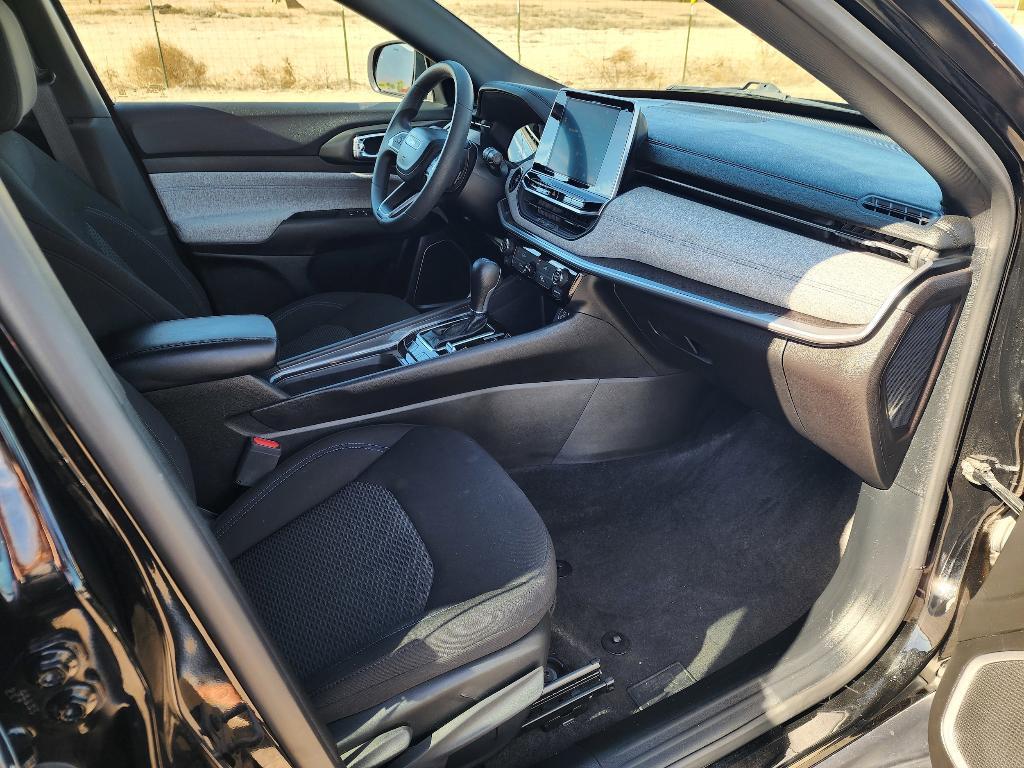 used 2025 Jeep Compass car, priced at $27,247