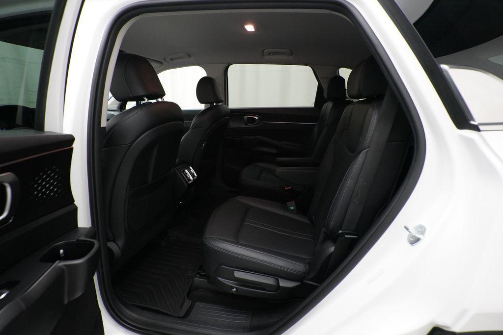 used 2023 Kia Sorento Hybrid car, priced at $29,119