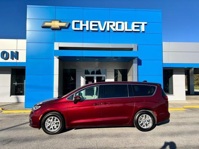 used 2023 Chrysler Pacifica car, priced at $26,495