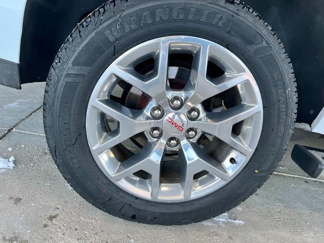 used 2017 GMC Yukon XL car, priced at $18,995