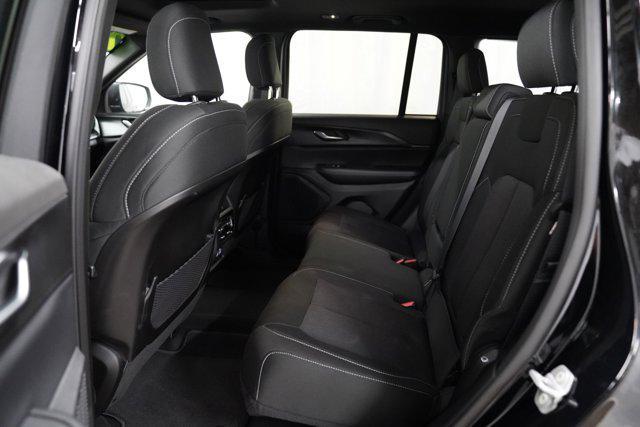 new 2026 Jeep Grand Cherokee car, priced at $42,389