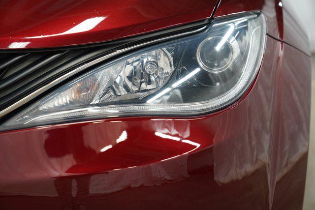 used 2018 Chrysler Pacifica Hybrid car, priced at $14,800