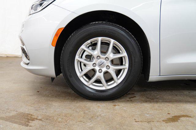 used 2024 Chrysler Pacifica car, priced at $27,000