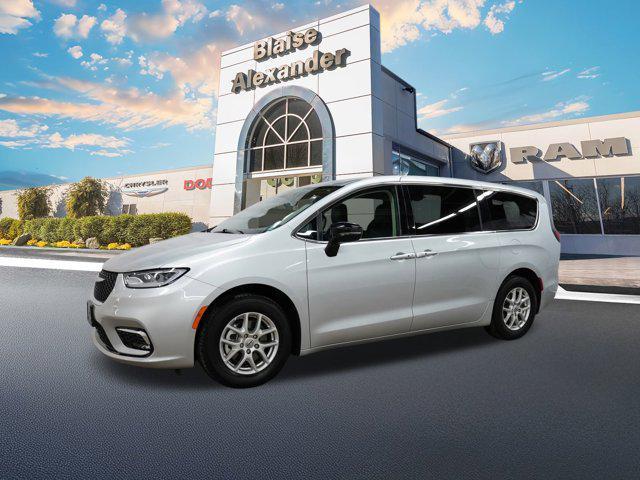 used 2024 Chrysler Pacifica car, priced at $27,000