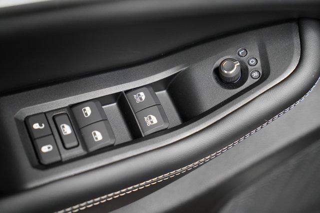 new 2026 Jeep Grand Cherokee car, priced at $45,575