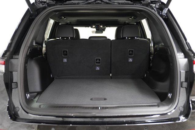 new 2026 Jeep Grand Cherokee car, priced at $46,750