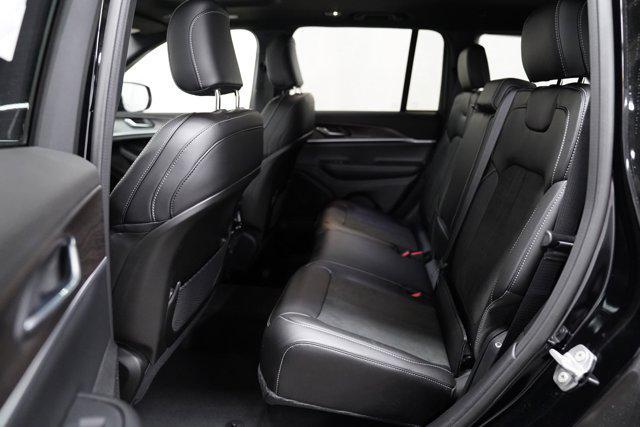new 2026 Jeep Grand Cherokee car, priced at $46,750