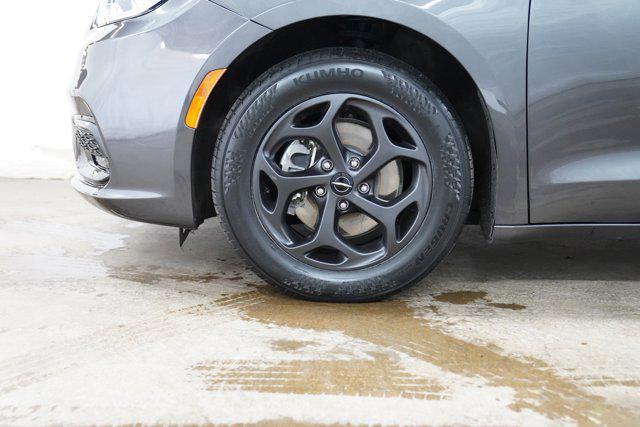 used 2023 Chrysler Pacifica Hybrid car, priced at $24,000