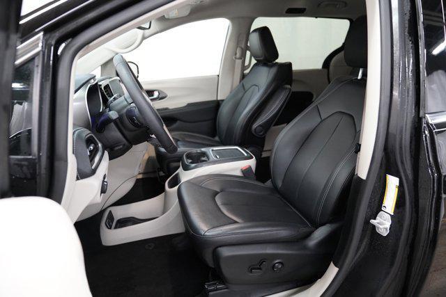 used 2024 Chrysler Pacifica car, priced at $31,000