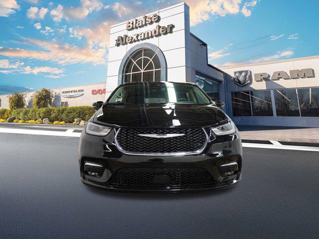 used 2024 Chrysler Pacifica car, priced at $31,000