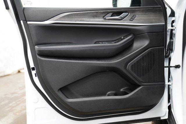 new 2025 Jeep Grand Cherokee L car, priced at $52,053